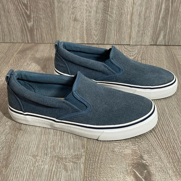 True Craft Canvas Prize Slip On Sneakers Blue 7 - Picture 1 of 12